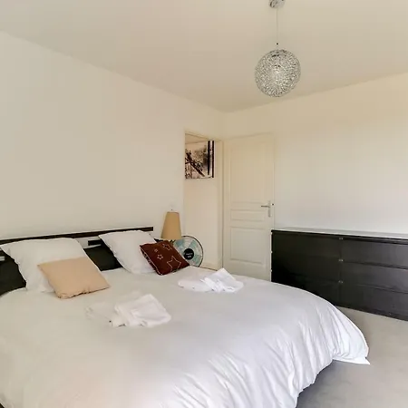 Cmg Apartment