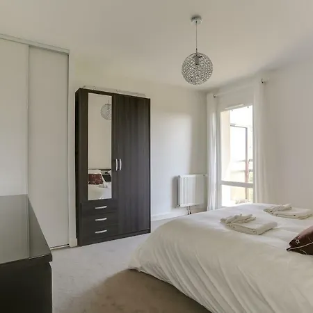 Apartment Cmg *